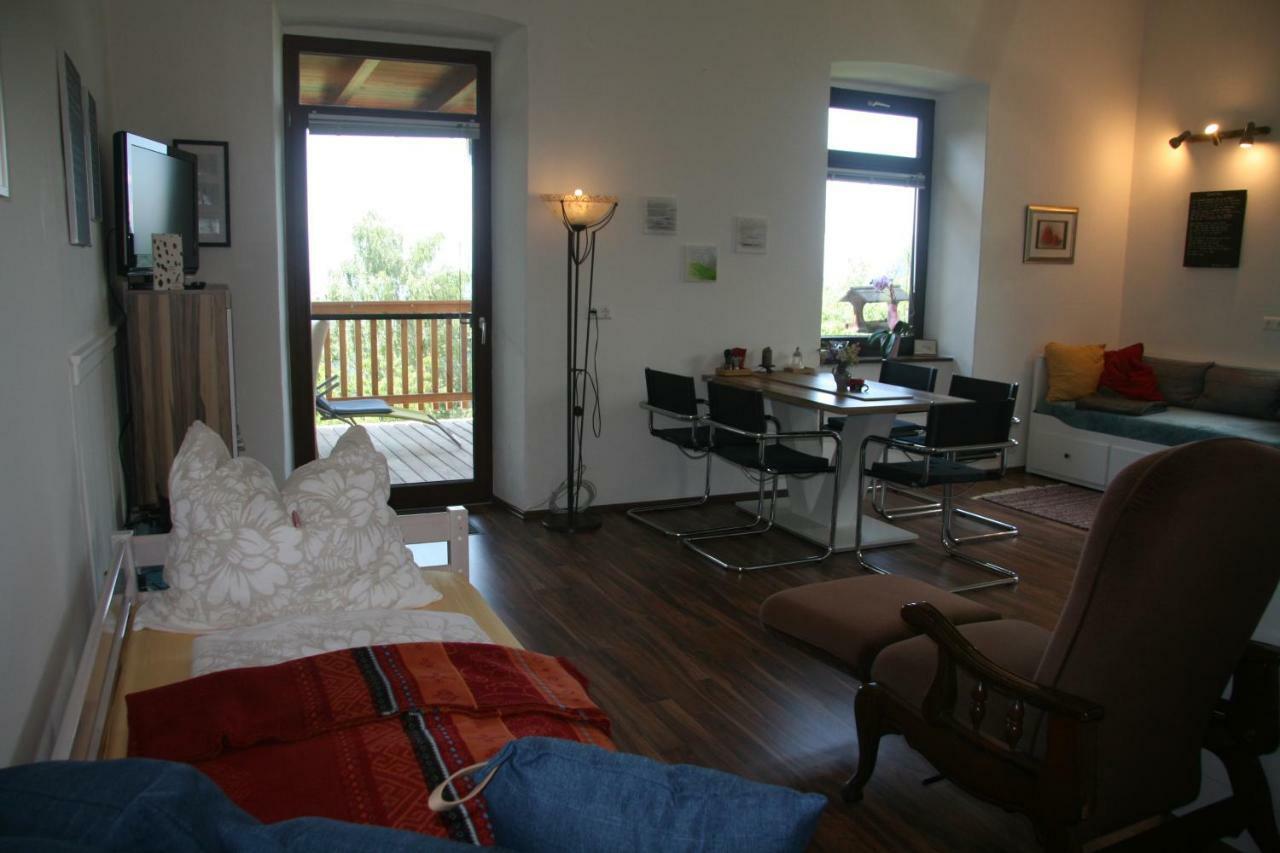 Apartmán Alte Volksschule - Schual In Gradne Liebenfels Exteriér fotografie
