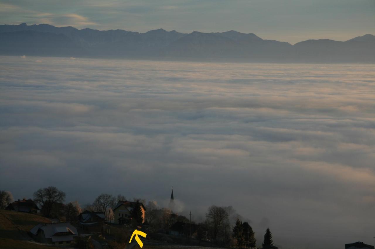 Apartmán Alte Volksschule - Schual In Gradne Liebenfels Exteriér fotografie